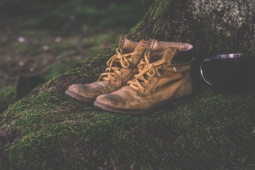 Đàn ông - Bí quyết giúp chàng đi giày mới không bị phồng rộp