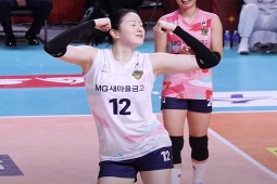 Thể thao - Hot girl bóng chuyền Hàn Quốc muốn "trả nợ" tuyển nữ VN, Kiều Trinh đi Thái Lan tập huấn