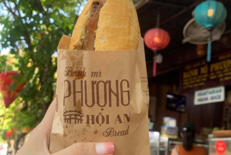 10 nguyên liệu trong ổ bánh mì Phượng được lấy từ đâu?