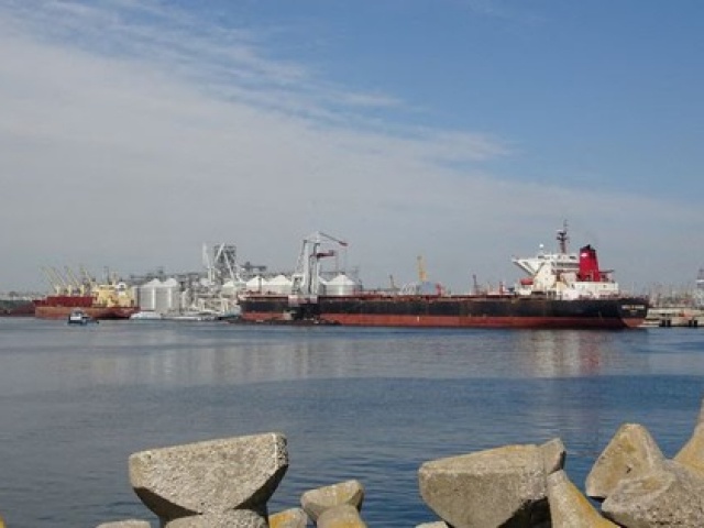 Thế giới - Ukraine đối mặt lệnh cấm từ Ba Lan, Hungary, Slovakia