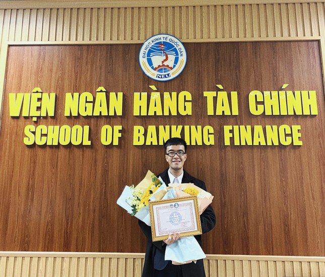 Nguyễn Vũ (sinh năm 2003) đang là sinh viên ngành Tài chính công, trường ĐH Kinh tế Quốc dân.