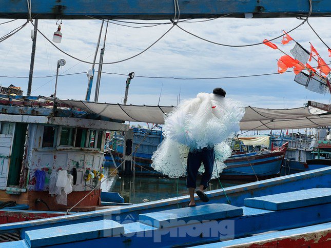 Giá dầu tăng liên tiếp, tàu cá nguy cơ phải nằm bờ - 17
