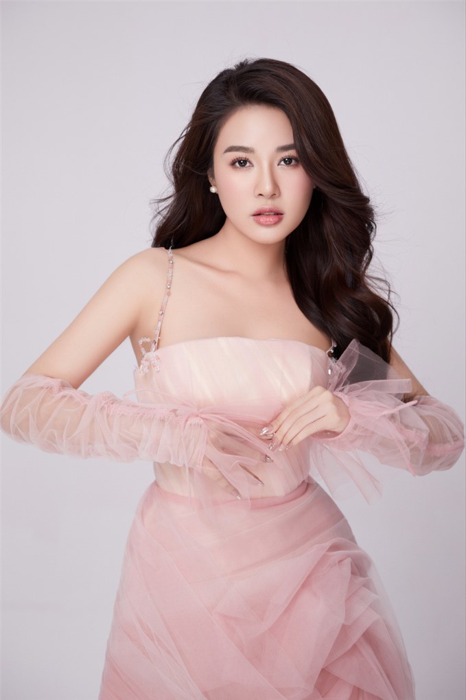 Hoa khôi Đỗ Hà Trang nổi bật giữa dàn người đẹp, siêu mẫu tại sự kiện - 8
