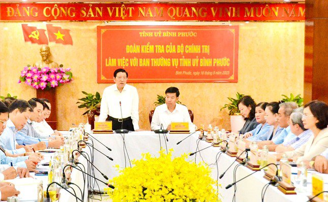 Toàn cảnh buổi làm việc của đoàn công tác tại tỉnh Bình Phước.