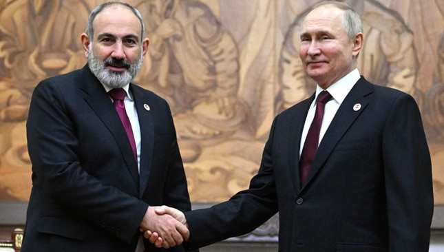 Tổng thống Nga Vladimir Putin và Thủ tướng Armenia Nikol Pashinyan trong cuộc gặp năm 2022. (Ảnh: Kremlin)