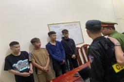 Pháp luật - Giả danh tổ công tác đặc biệt để dừng xe người dân, kiểm tra giấy tờ