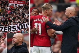 Bóng đá - MU thua bạc nhược: HLV Ten Hag thành "tội đồ", fan la ó vì thay Hojlund