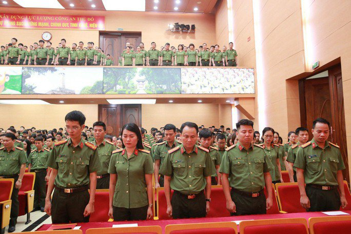 Công an TP Hà Nội tổ chức lễ tưởng niệm các nạn nhân tử vong trong vụ cháy chung cư mini.