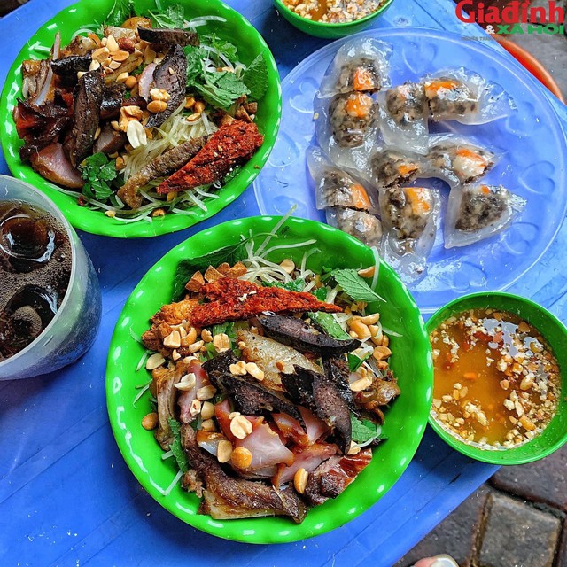 Điểm đặc trưng trong nền ẩm thực Việt chính là sự cân bằng trong hương vị và kết cấu phong phú của các món ăn.