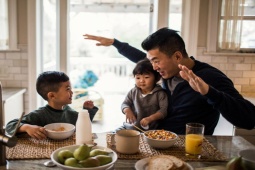 Giáo dục - du học - Cha mẹ cần làm gì để kiềm chế sự nóng nảy của bản thân trong việc giáo dục con cái