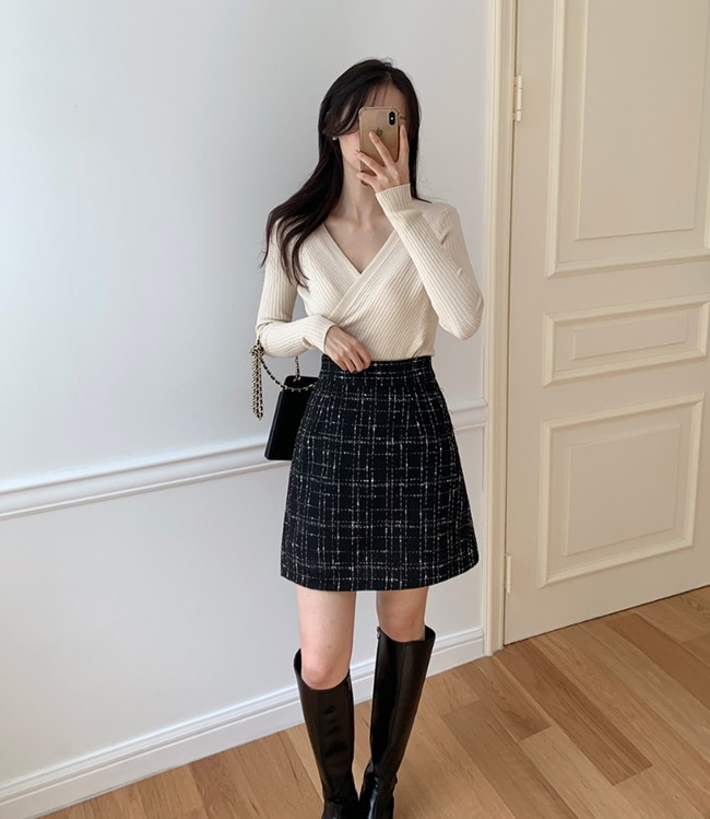 4 kiểu chân váy ngắn cực hợp mùa Thu Đông - 2