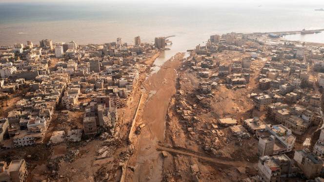 Thành phố Derna ở Libya tan hoang sau thảm họa.