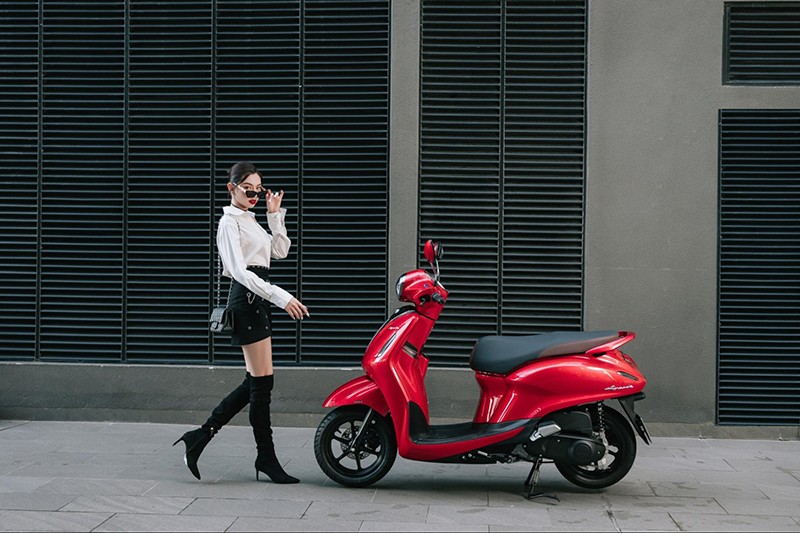 Yamaha Grande sở hữu thiết kế mềm mại, thanh lịch, đường cong duyên dáng.