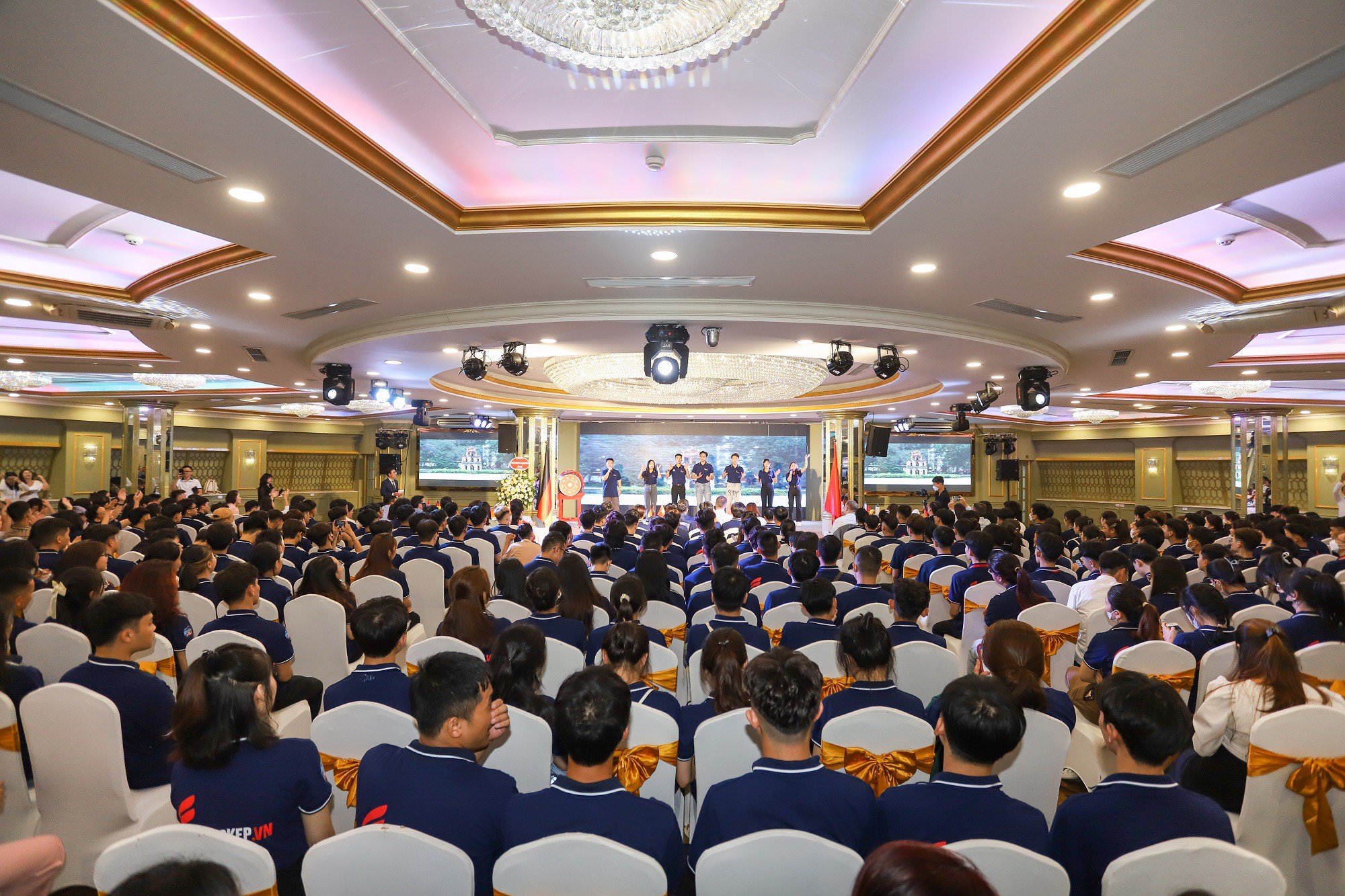 Lễ khai giảng Cen Global Academy tổ chức vào ngày 5/9/2023 với sự tham dự của hơn 200 học viên.