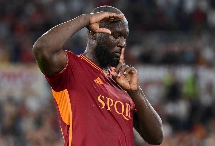 Lukaku ăn mừng bàn thắng đầu tiên&nbsp;cho Roma