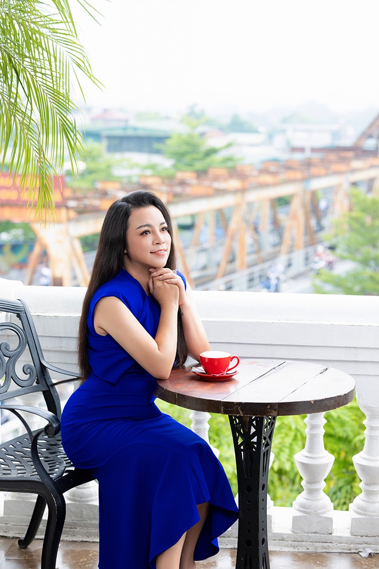 NSƯT Tố Nga tôn vinh điệu Ví Giặm quê hương ở &#34;Con đường âm nhạc&#34; tháng 9 - 11