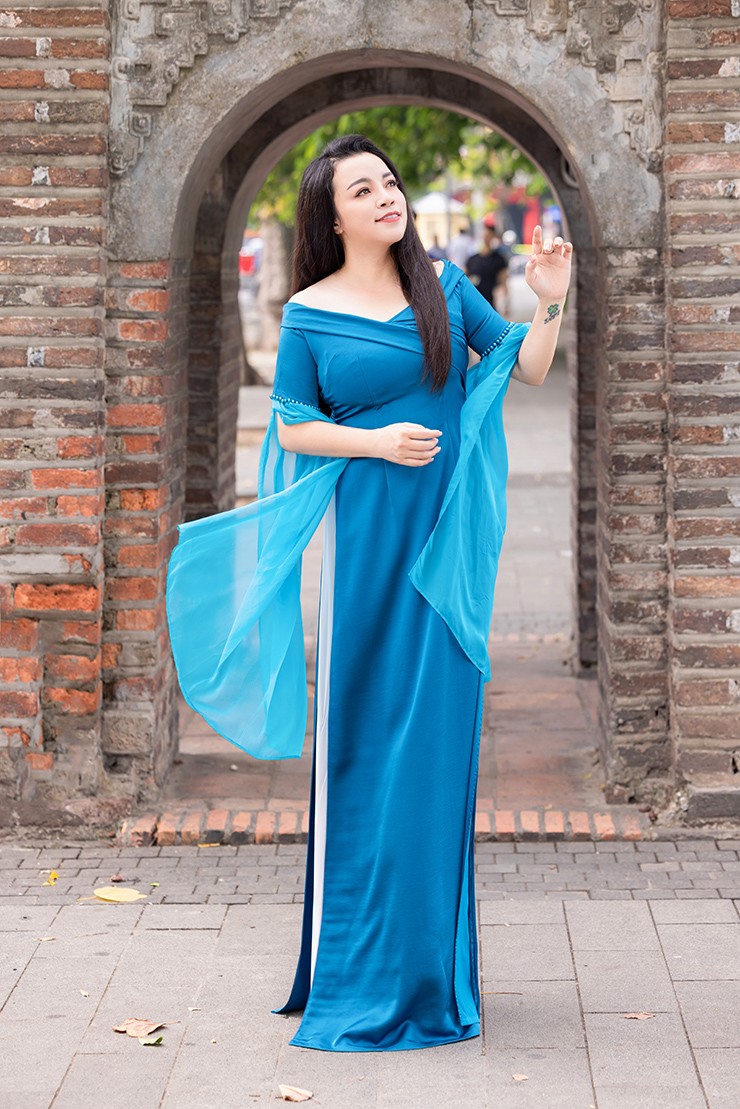 NSƯT Tố Nga tôn vinh điệu Ví Giặm quê hương ở &#34;Con đường âm nhạc&#34; tháng 9 - 7