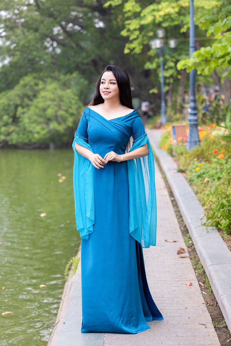 NSƯT Tố Nga tôn vinh điệu Ví Giặm quê hương ở &#34;Con đường âm nhạc&#34; tháng 9 - 10