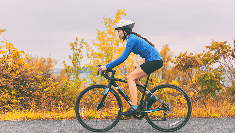 Đạp xe giúp cái thiện sức khỏe tim mạch (Ảnh: internet)