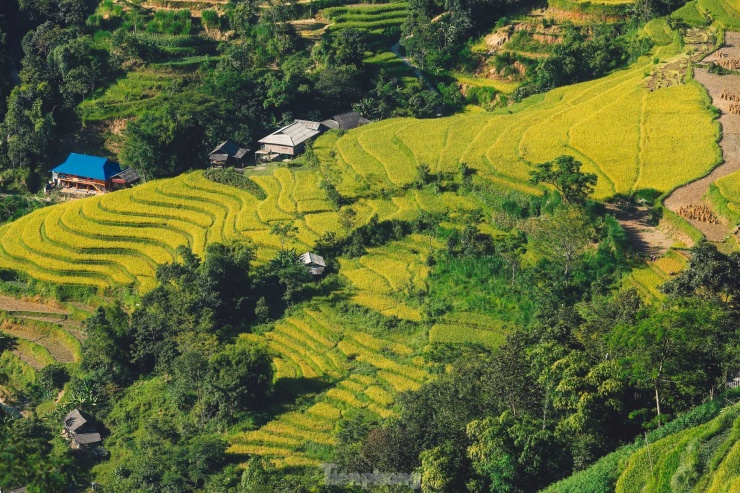 Điểm nhấn của Hoàng Su Phì là danh thắng ruộng bậc thang trải đều ở 24 xã, thị trấn với tổng diện tích trên 9.000 ha đã được cộng đồng các dân tộc trong huyện tôn tạo phát triển qua hàng trăm năm, trong đó có 675 ha tại 11 xã đã được Bộ Văn hóa, Thể thao và Du lịch xếp hạng Danh thắng Quốc gia.