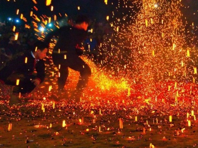 Kỳ bí lễ hội Nhảy lửa với chân trần của người Dao ở Hoàng Su Phì