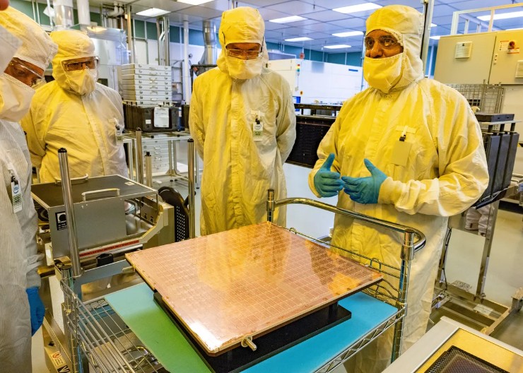 Các kỹ sư Intel đã tạo bước đột phá về sản xuất chip.