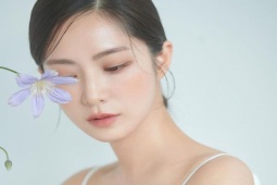 Làm đẹp - "Cải lão hoàn đồng" làn da nhờ đá viên