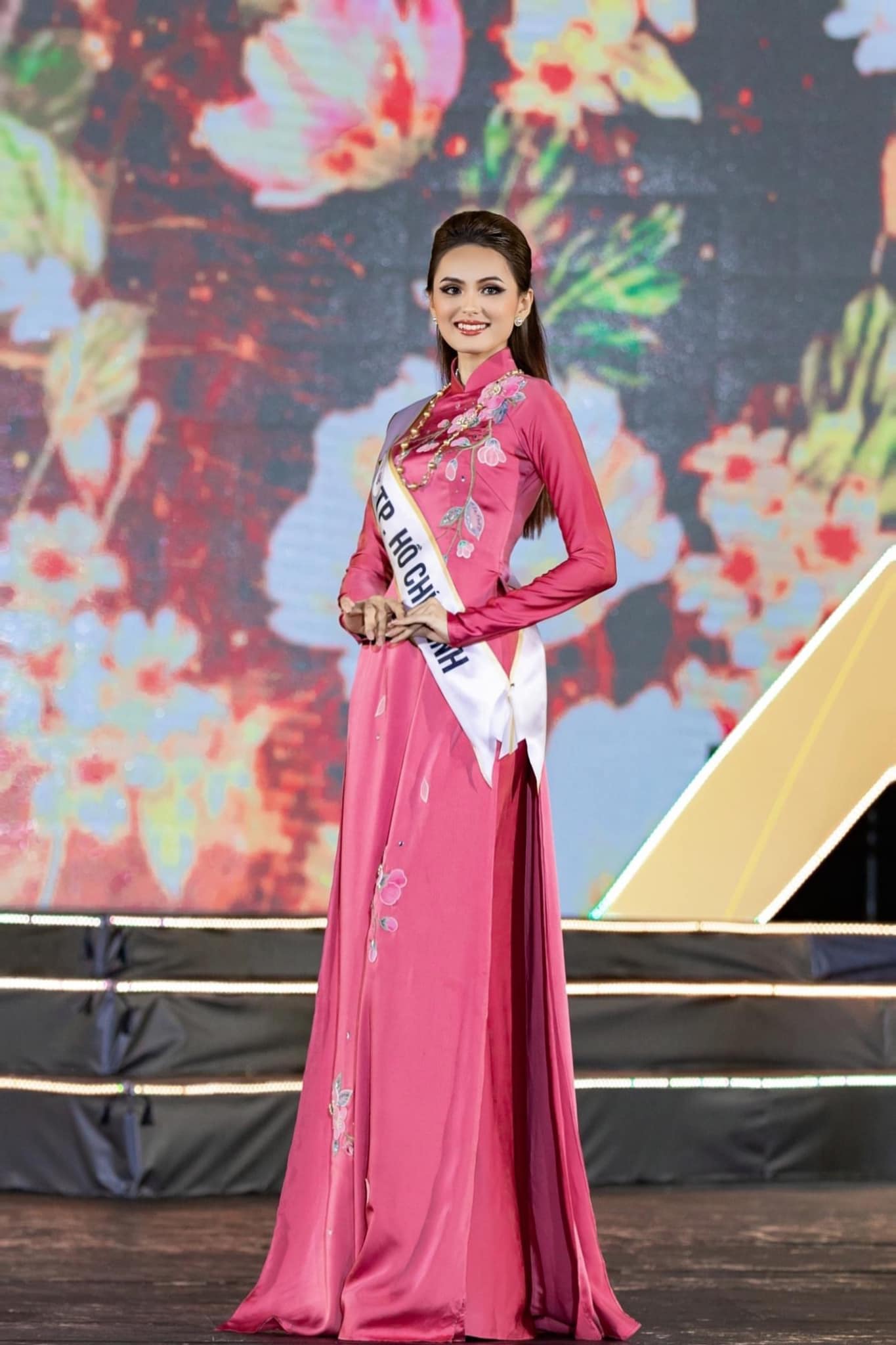 Hai mỹ nhân nổi bật ở Miss Universe Vietnam 2023: Có con gái diễn viên Lê Hoá - 13