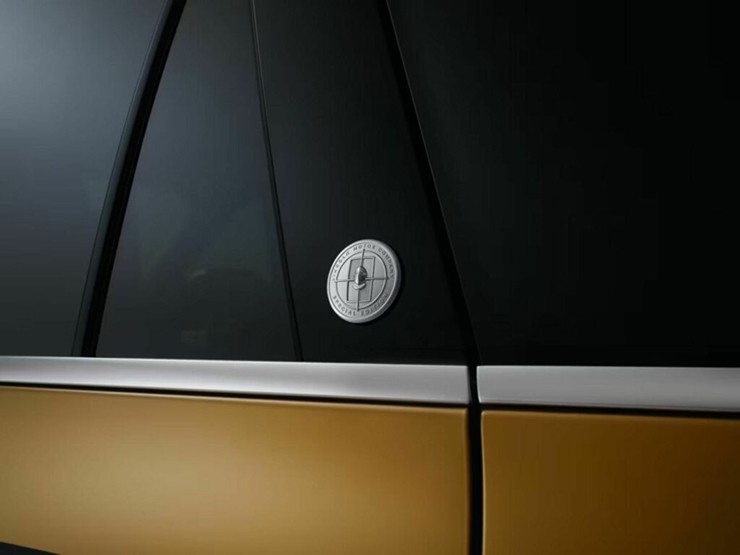SUV cỡ lớn Lincoln Navigator phiên bản Black Gold ra mắt khách hàng châu Á - 5