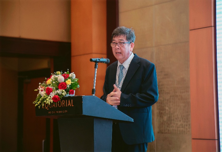 PGS.TS.BS. Nguyễn Đình Tùng – Giám đốc chuyên môn Bệnh viện Thẩm mỹ EMCAS phát biểu khai mạc hội thảo