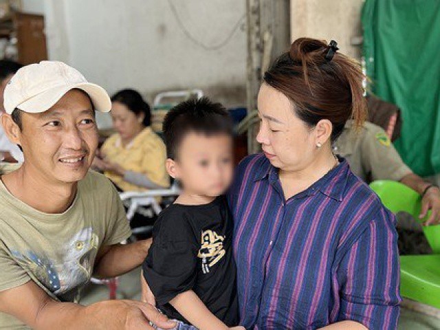 Vụ cháu bé 4 tuổi bị ném xuống sông: 'Cứu con, đừng bỏ con chú ơi'