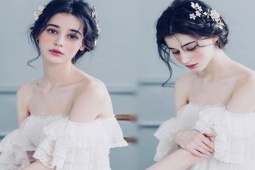 Thời trang - 2 "tiên nữ Ukraine" dậy thì thành công, khoe body nuột nà với váy áo mỏng manh