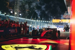 Thể thao - Đua xe F1, Singapore GP: Red Bull kết thúc chuỗi bất bại, tân binh New Zealand có điểm đầu tiên