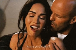 5 bóng hồng rực lửa bên cạnh  anh hùng cô độc  Jason Statham: Ai hot nhất?