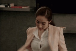 "Nữ thư ký" có cảnh hot 2 phút hút hơn 300 triệu views, xứng danh "siêu phẩm thẩm mỹ"