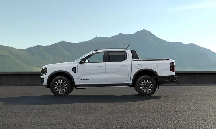 Ra mắt Ford Ranger phiên bản tiết kiệm xăng, đi được hơn 45km thuần điện - 4