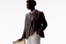 Đàn ông - Dior Men mang đến bộ sưu tập denim đầu tiên sang trọng và năng động