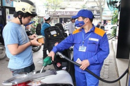 Thị trường - Tiêu dùng - Giá xăng dầu hôm nay 22/9: Tiếp tục tăng giảm trái chiều