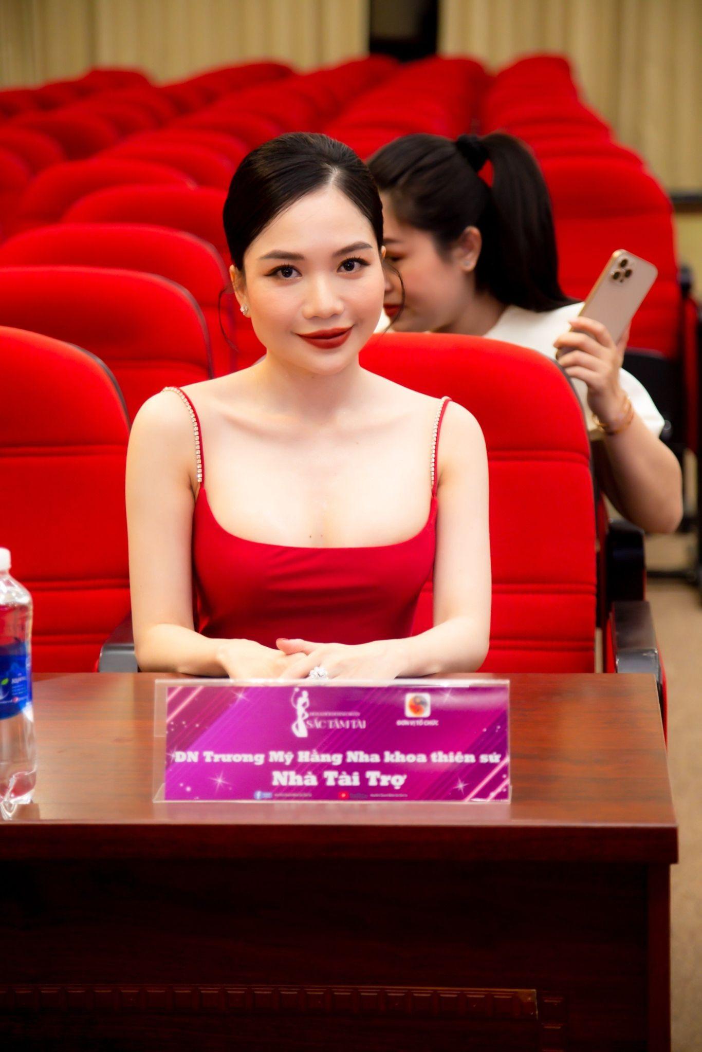 Trương Mỹ Hằng là một ví dụ mẫu mực về sự kiên nhẫn, sáng tạo và tình yêu đối với ngành Nha khoa