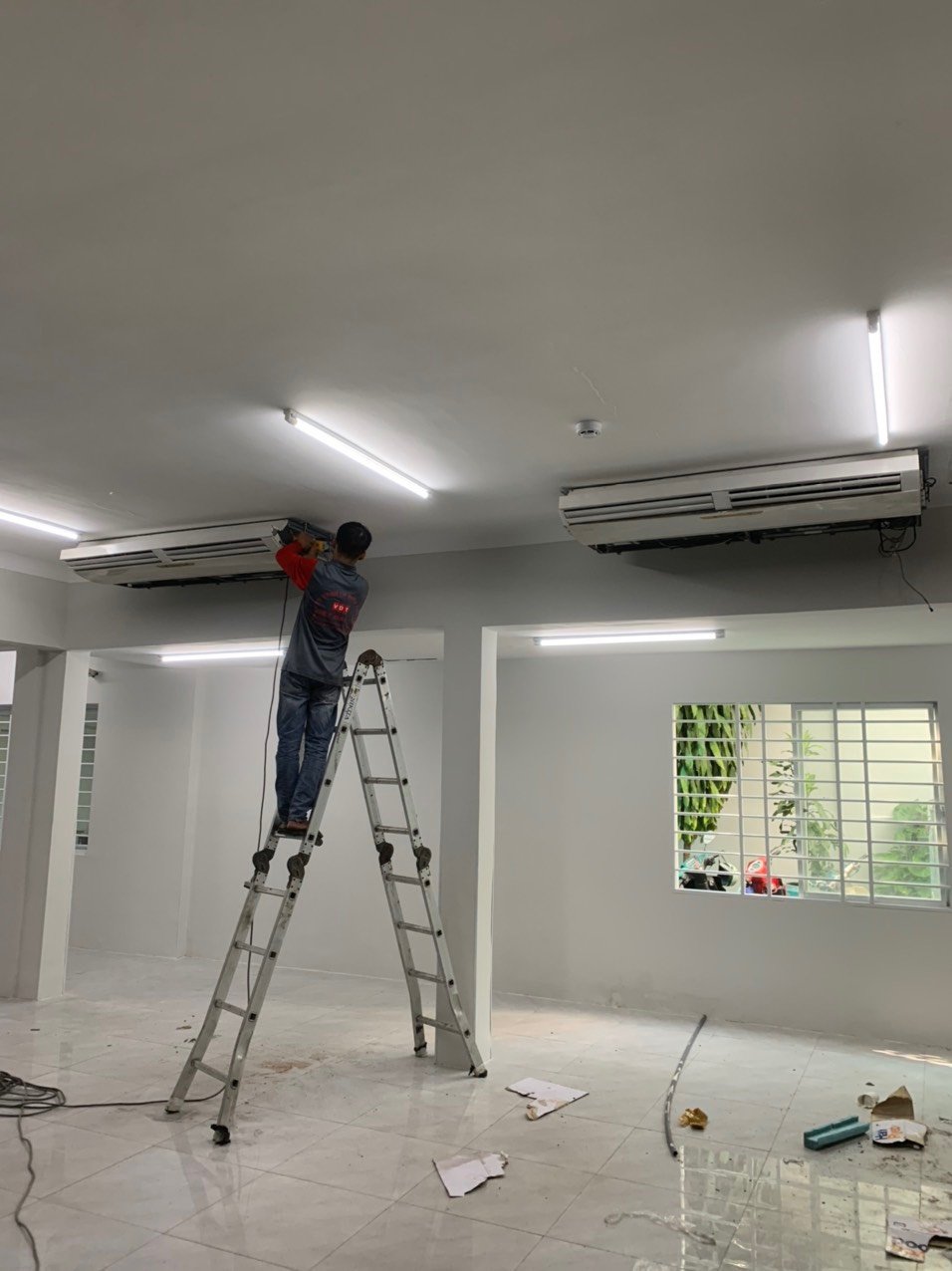 Điện Lạnh Việt Đại Tín lắp đặt máy lạnh công nghiệp áp trần