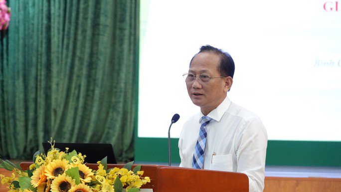 Ông Trần Văn Nam, Bí thư huyện ủy huyện Bình Chánh phát biểu tại hội thảo