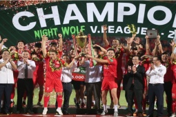 Bóng đá - V-League 2023/2024, mùa giải chưa từng có trong lịch sử bóng đá VN