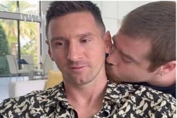 Đàn ông - Gã đàn ông ngang nhiên công khai "cưỡng hôn" Lionel Messi là ai?
