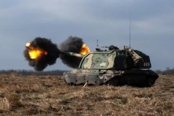 Media - 2S19M2: Pháo tự hành Nga bắn 10 phát/phút