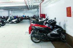 Tin tức trong ngày - Yêu cầu di dời xe máy khỏi tầng 1 chung cư mini: Bí thư quận nói không có chủ trương này