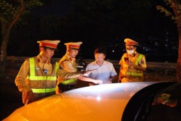 Tin tức trong ngày - Tin tức 24h qua: Không chịu đo nồng độ cồn, một chủ tịch phường bị phạt 56 triệu đồng