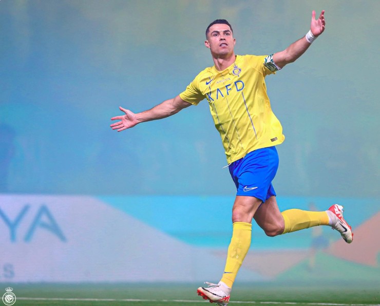 Ronaldo tỏa sáng trong đại chiến&nbsp;giữa Al Nassr và Al Ahli