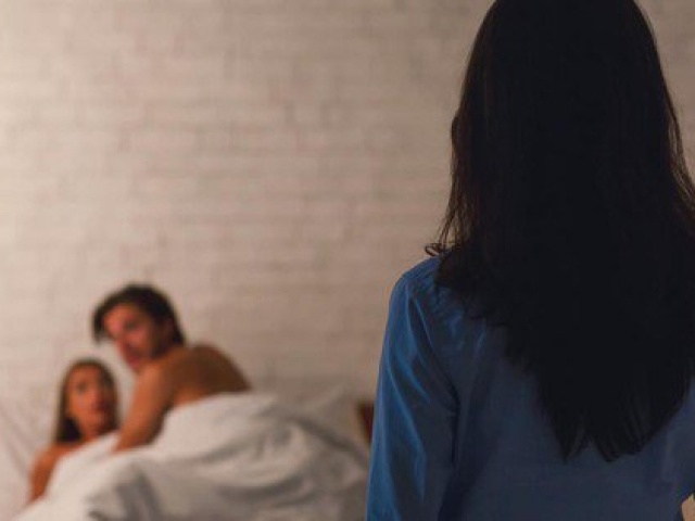 Bạn trẻ - Cuộc sống - Bị nữ đồng nghiệp cùng công ty "cua" mất chồng, ép phải ly hôn