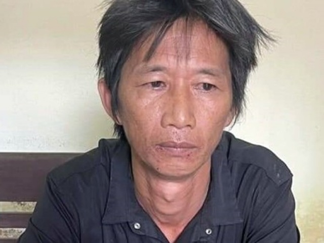 Pháp luật - Xin tiền khách uống cà phê rồi đè đầu, xé quần cướp tài sản