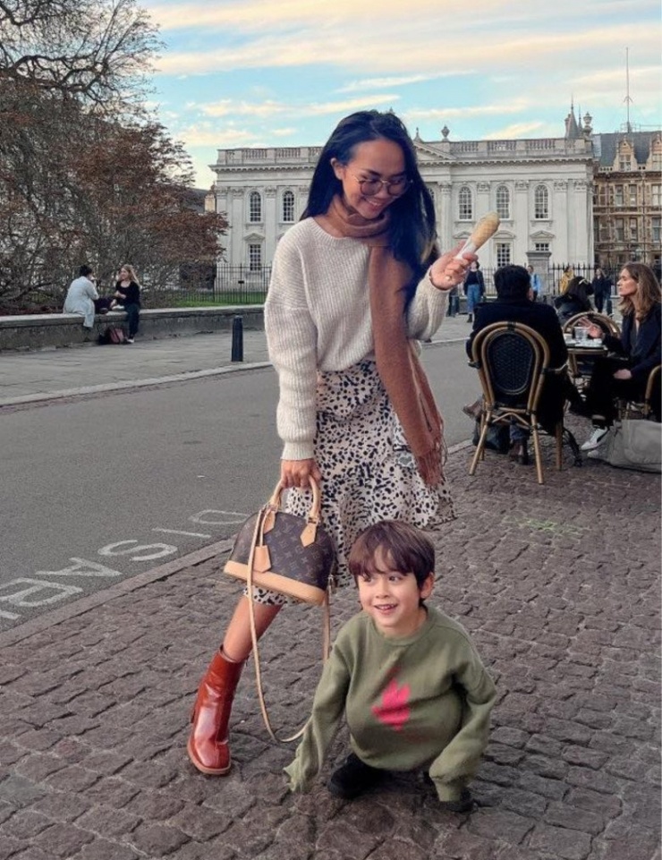 Bà mẹ trẻ có cách nuôi dạy con hiện đại, kết hợp giữa cả kiểu giáo dục Việt Nam và Anh Quốc.